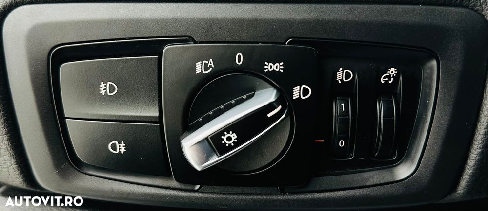 BMW Seria 2 218d - 12