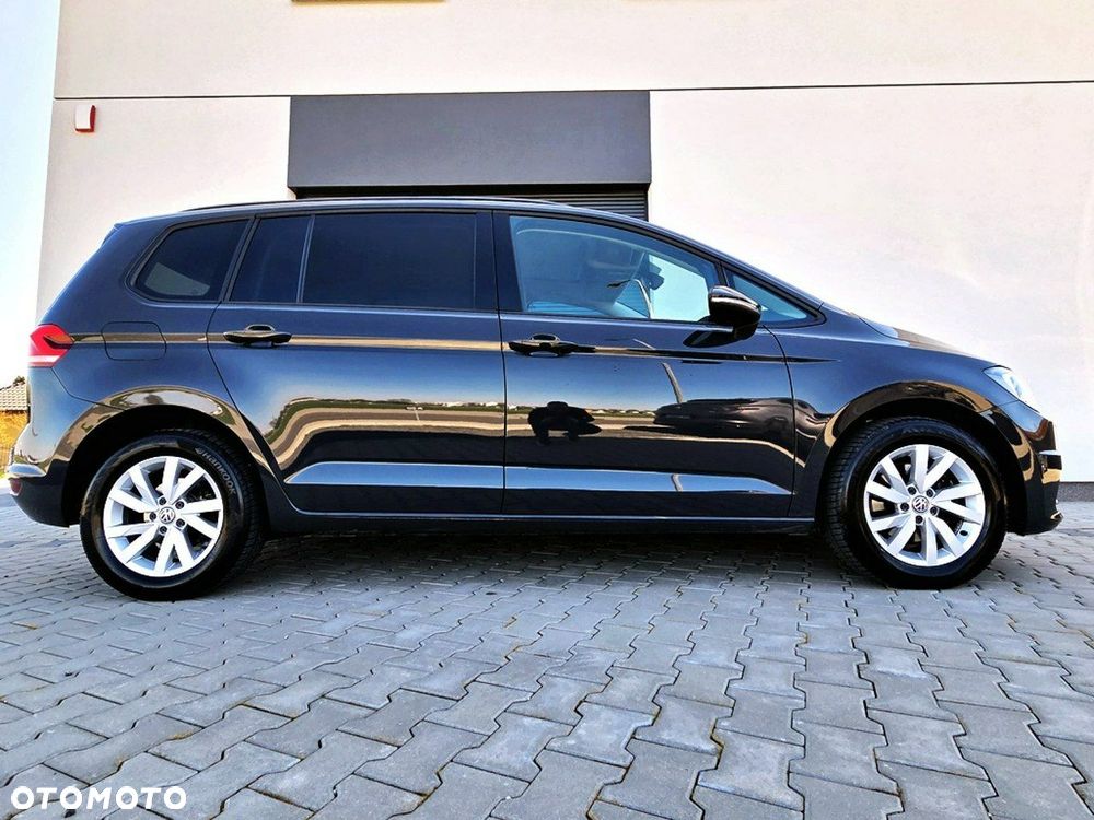 Volkswagen Touran - 6