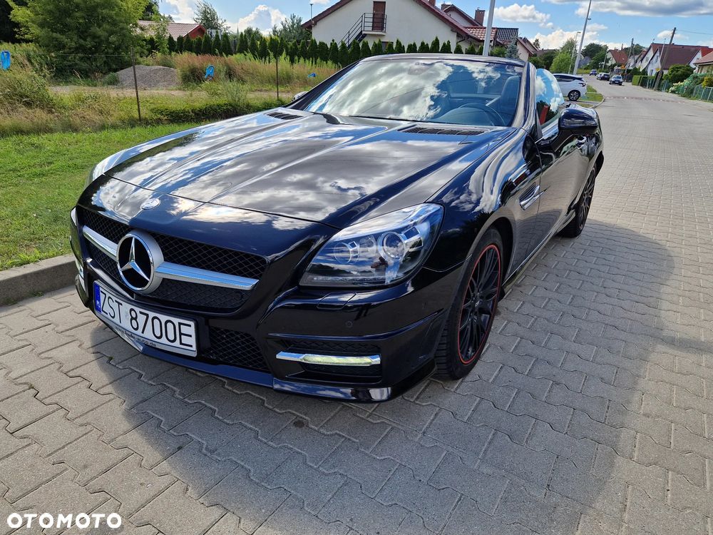 Mercedes-Benz SLK 200 BlueEFFICIENCY Roadster pur - 1
