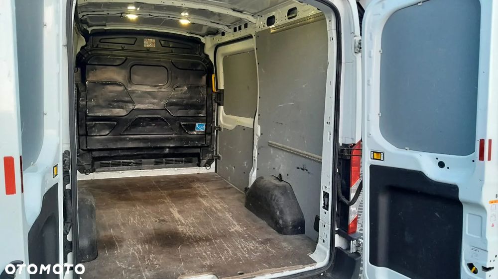 Ford Transit - 9