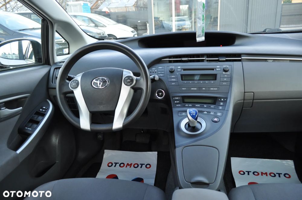 Toyota Prius 1.8 HSD Prestige - 21