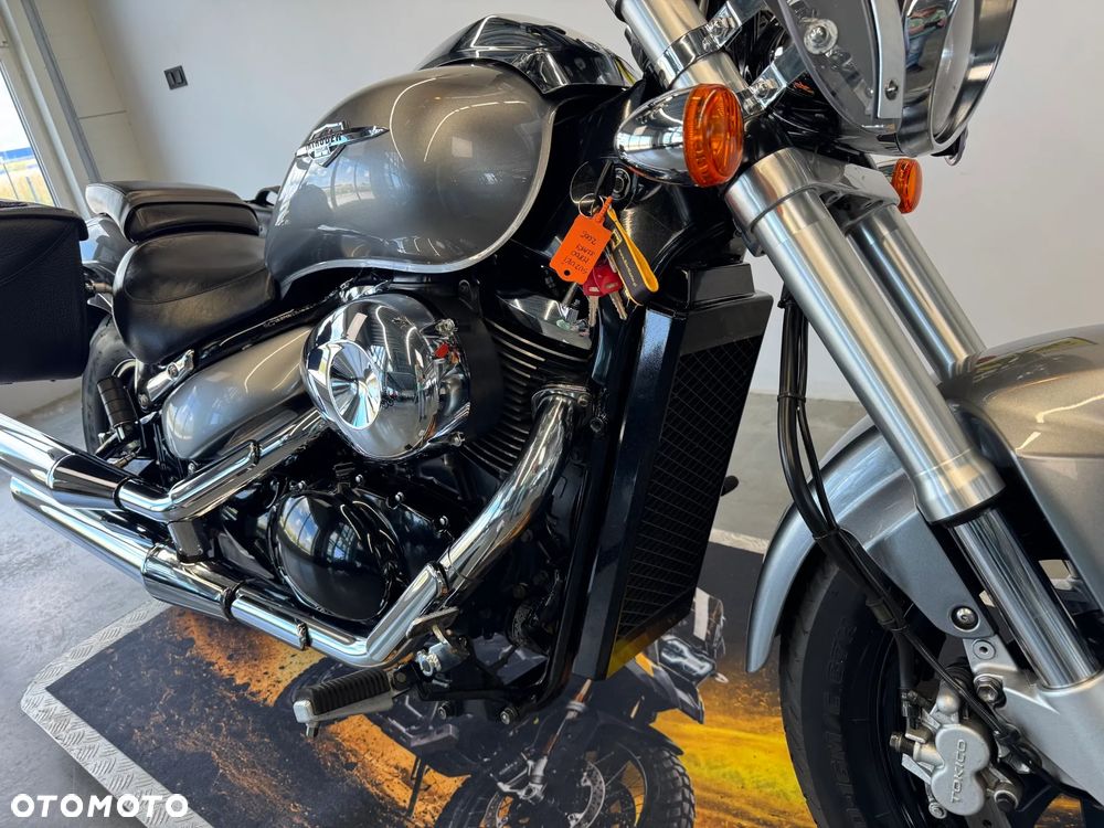 Suzuki Intruder - 9