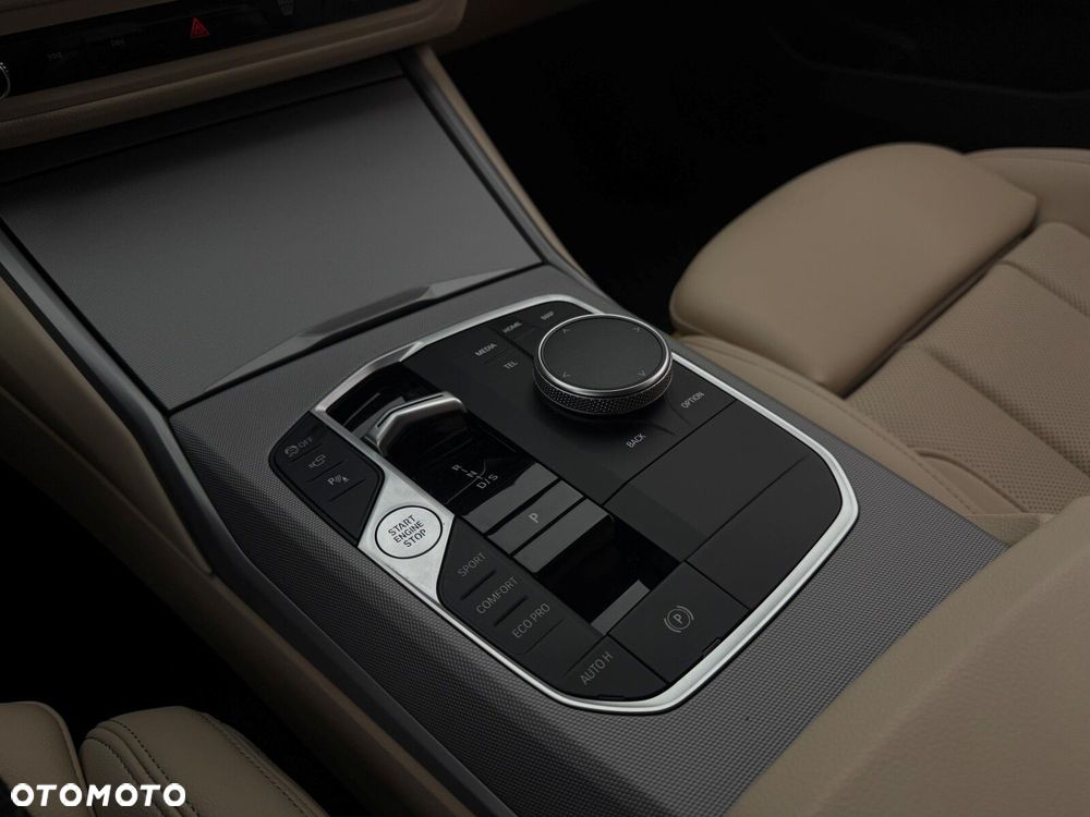 BMW Seria 3 330d xDrive MHEV Sport Line - 10