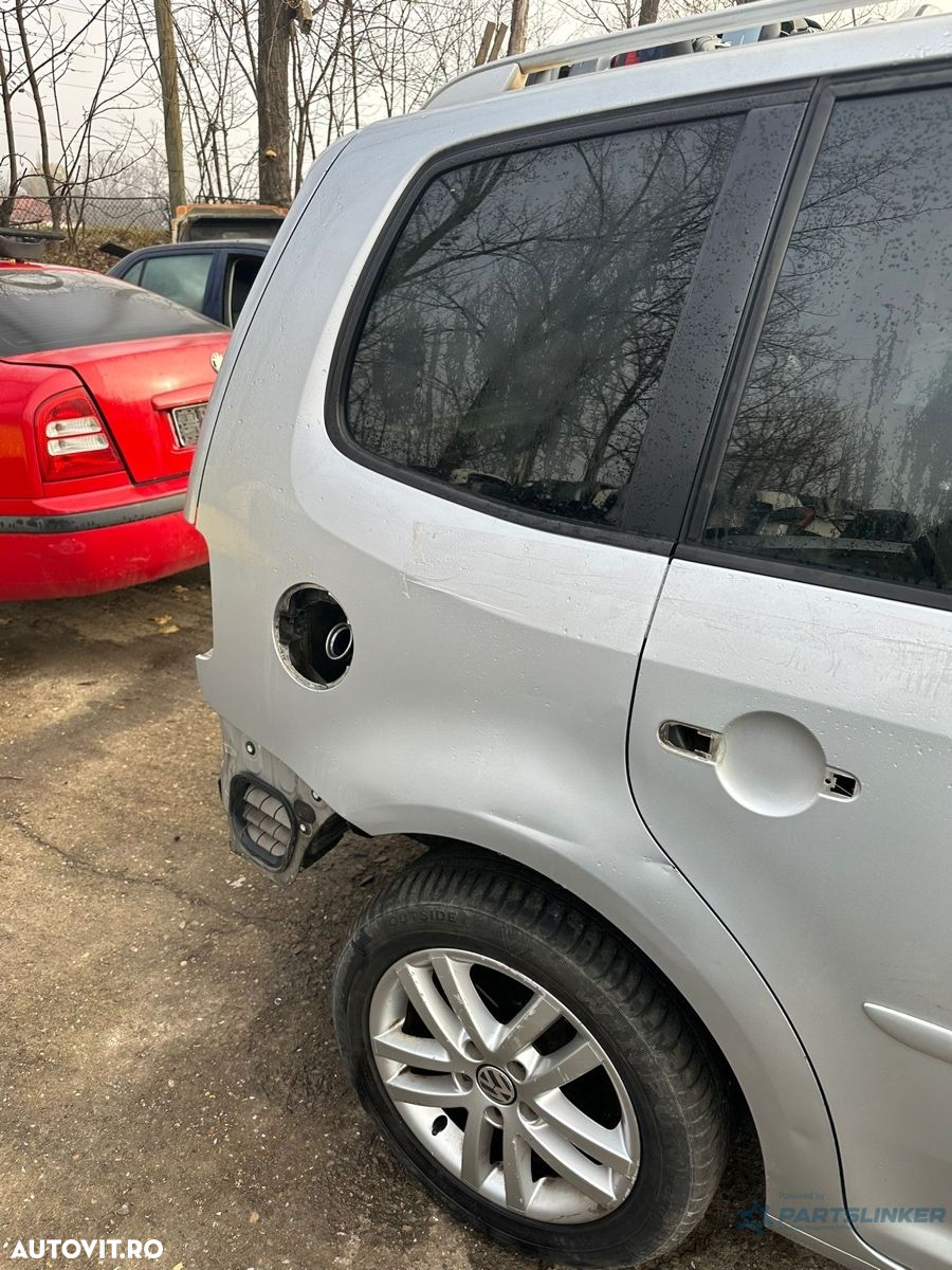 Aripa dreapta spate VOLKSWAGEN TOURAN 1T3 2010 - 2015 TDI CFHC - 3
