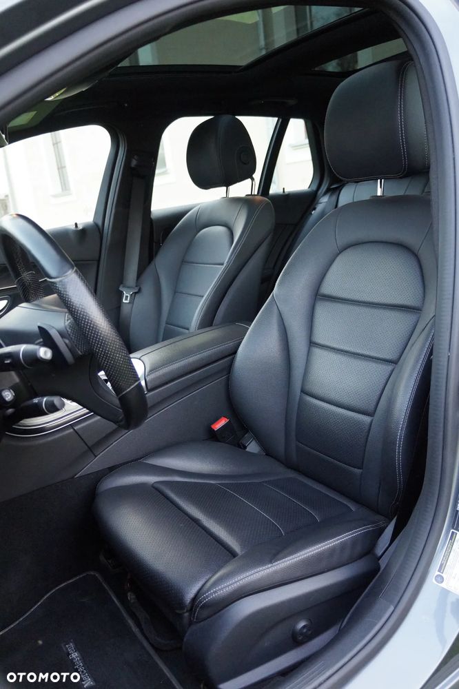 Mercedes-Benz Klasa C 300 T 9G-TRONIC AMG Line - 10