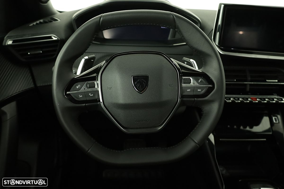 Peugeot 2008 1.2 PureTech Allure EAT8 - 15