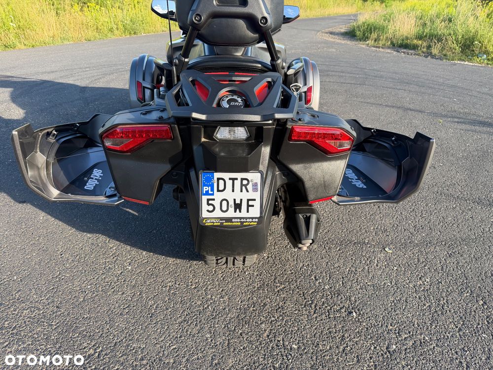 Can-Am Spyder - 15
