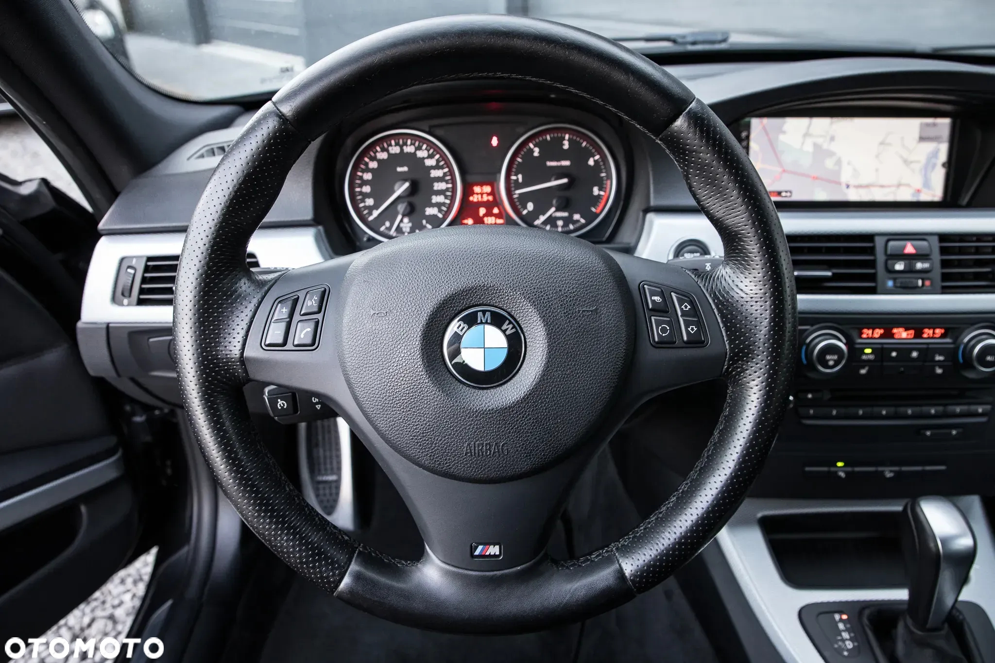 BMW Seria 3 330d xDrive DPF Touring Edition Sport - 17