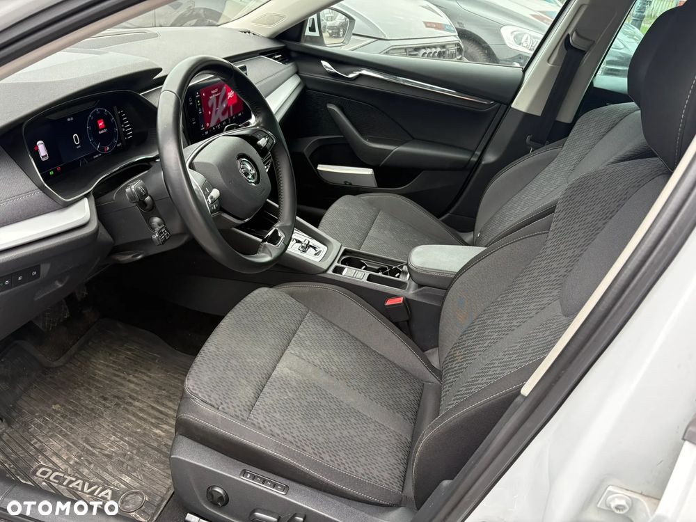 Skoda Octavia 2.0 TDI Style DSG - 9