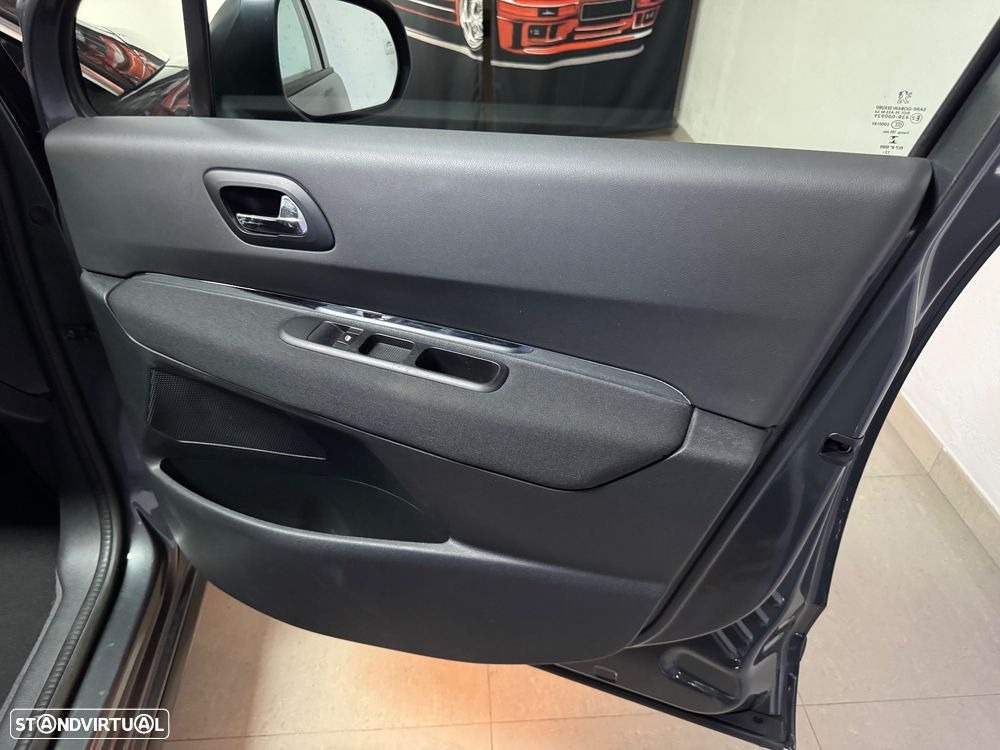 Peugeot 3008 1.6 e-HDi Allure 2-Tronic J18 - 49