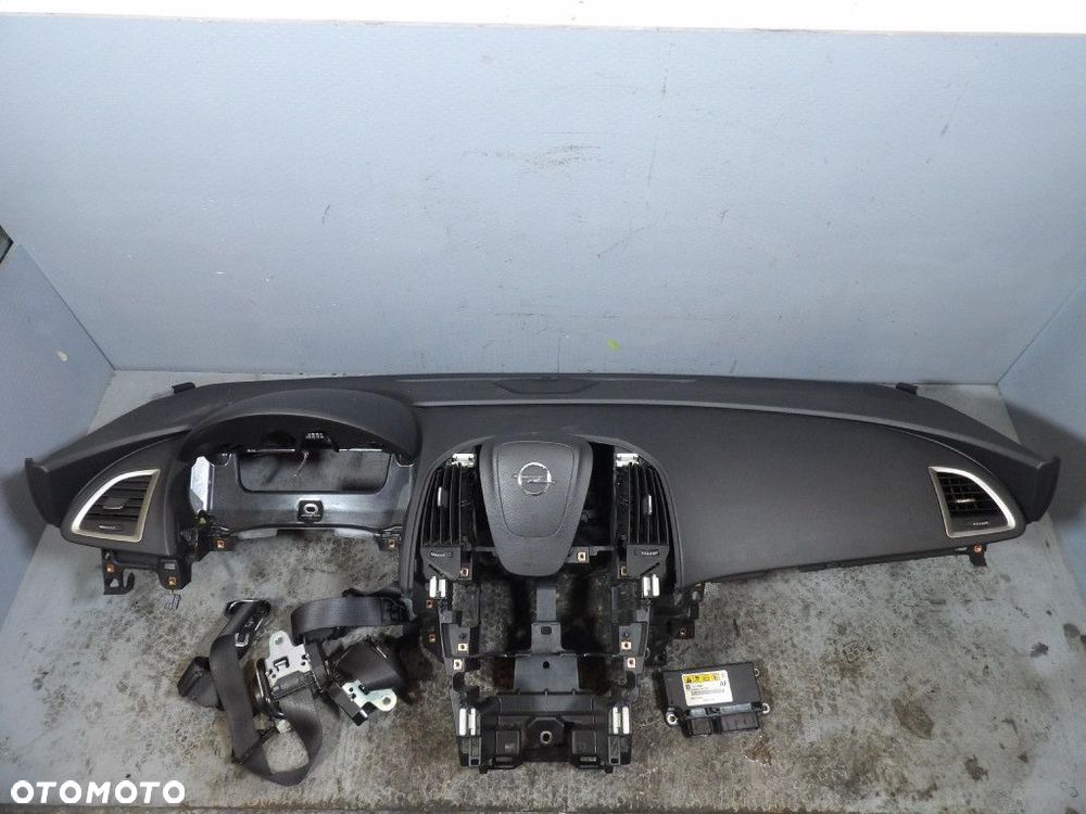 OPEL ASTRA J KONSOLA DESKA AIRBAG KOKPIT - 1