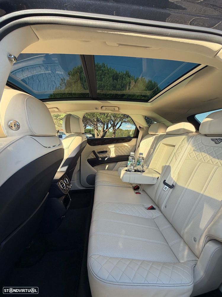 Bentley Bentayga Azure - 14