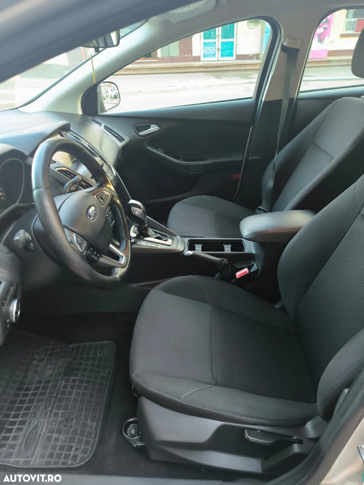 Ford Focus 1.5 TDCi Powershift Titanium - 19