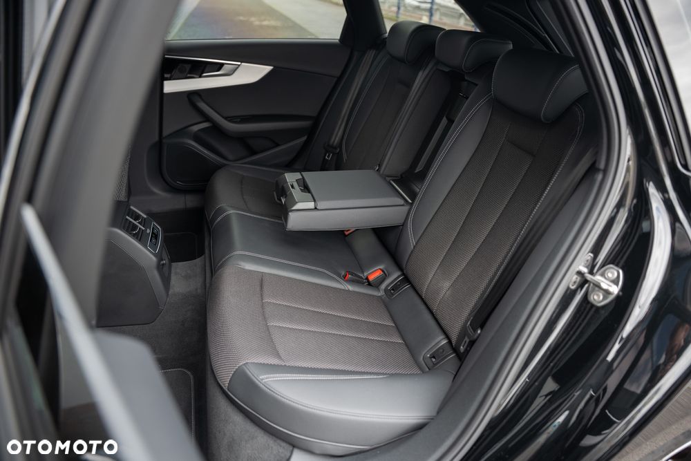 Audi A4 Avant 35 TFSI S tronic S line - 35