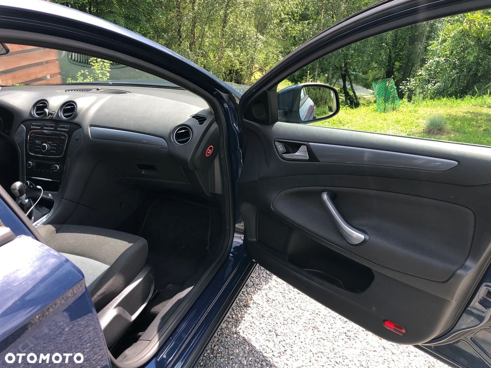 Ford Mondeo 2.0 TDCi Ambiente - 6