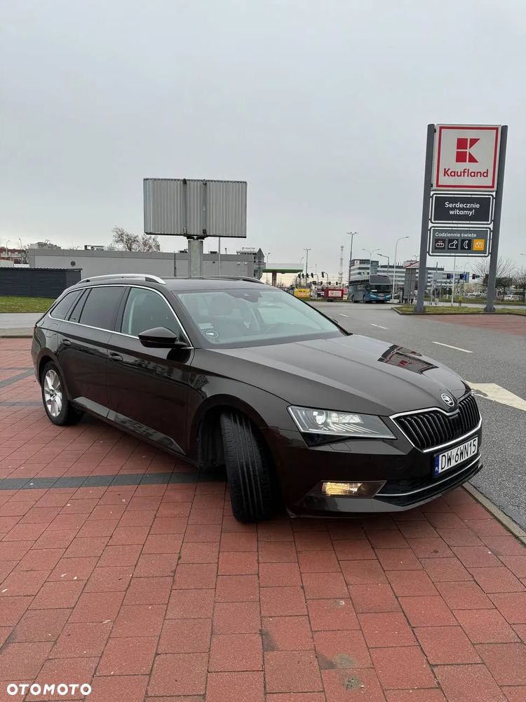 Skoda Superb 2.0 TDI SCR Active DSG - 7