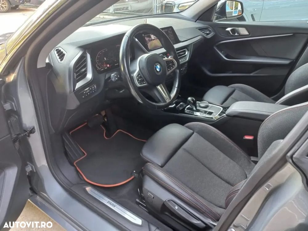 BMW Seria 2 218i AT - 7