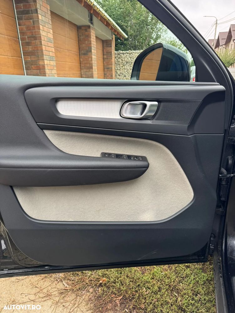 Volvo XC 40 D3 AWD Momentum Pro - 8