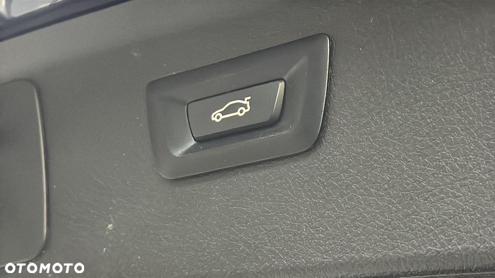 BMW Seria 2 218d - 20