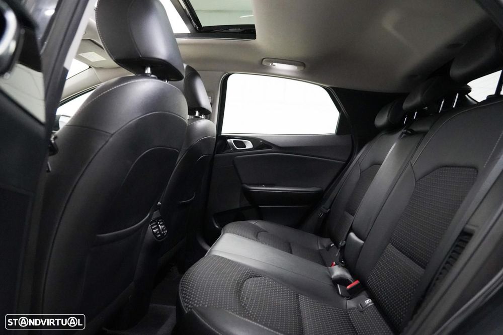 Kia XCeed 1.6 GDi PHEV First Edition+SRF - 7