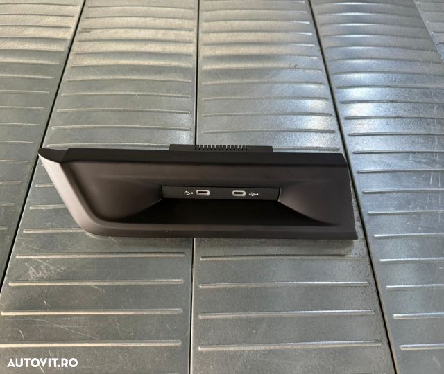 Port USB 5NA035700 Volkswagen VW Golf 8  [din 2020 pana  2024] - 1