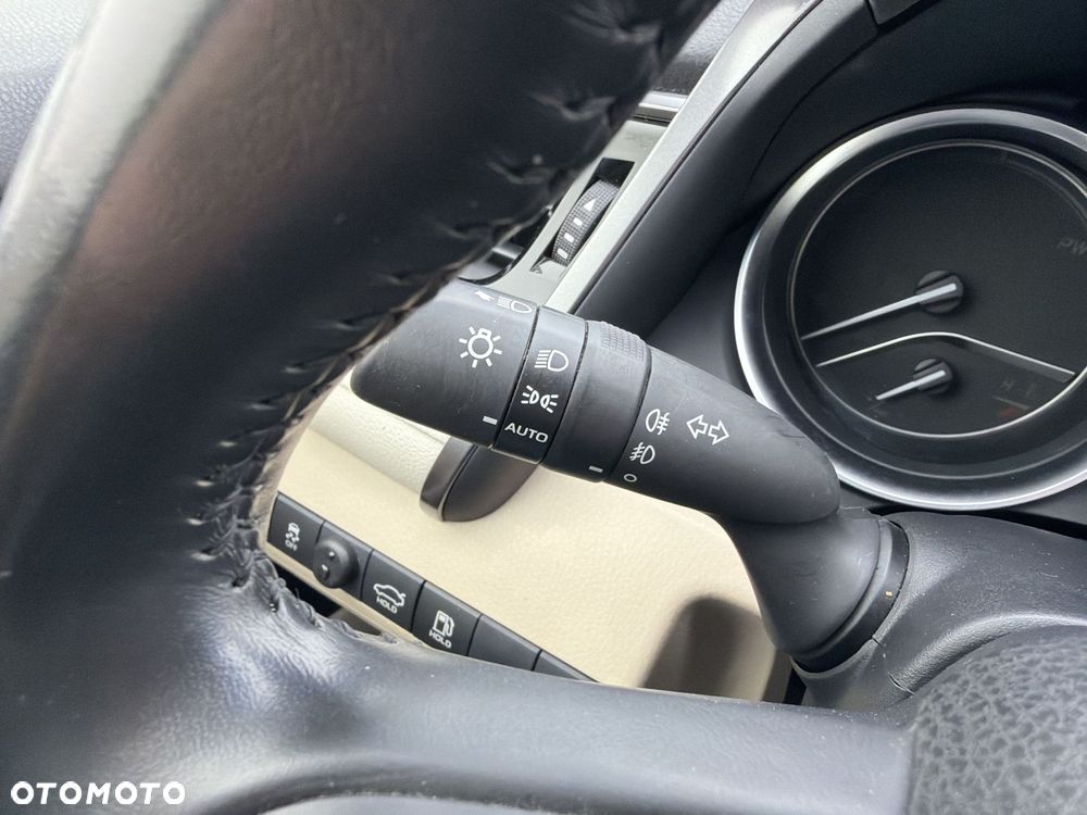 Toyota Camry 2.5 Hybrid Executive CVT - 19