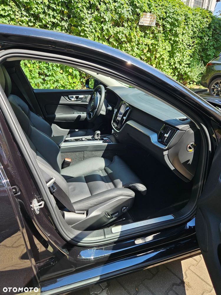 Volvo S60 B5 B AWD Ultimate Dark - 8