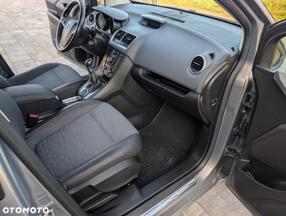Opel Meriva 1.4 T Cosmo - 23