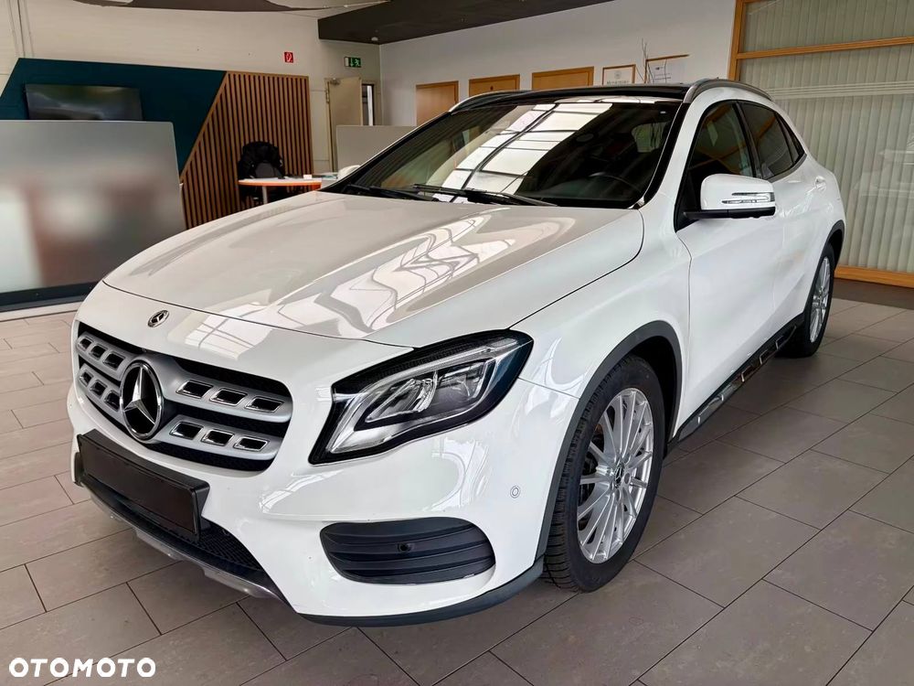 Mercedes-Benz GLA 220 4Matic 7G-DCT AMG Line - 2