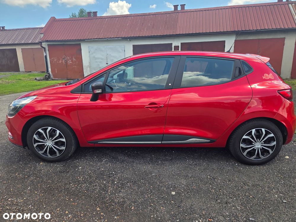 Renault Clio 1.2 16V Limited Plus - 6