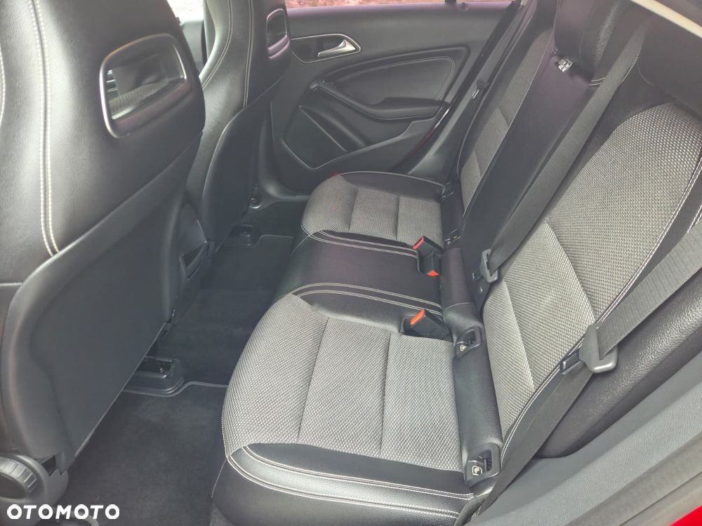 Mercedes-Benz CLA 200 d 7G-DCT Peak Edition - 14