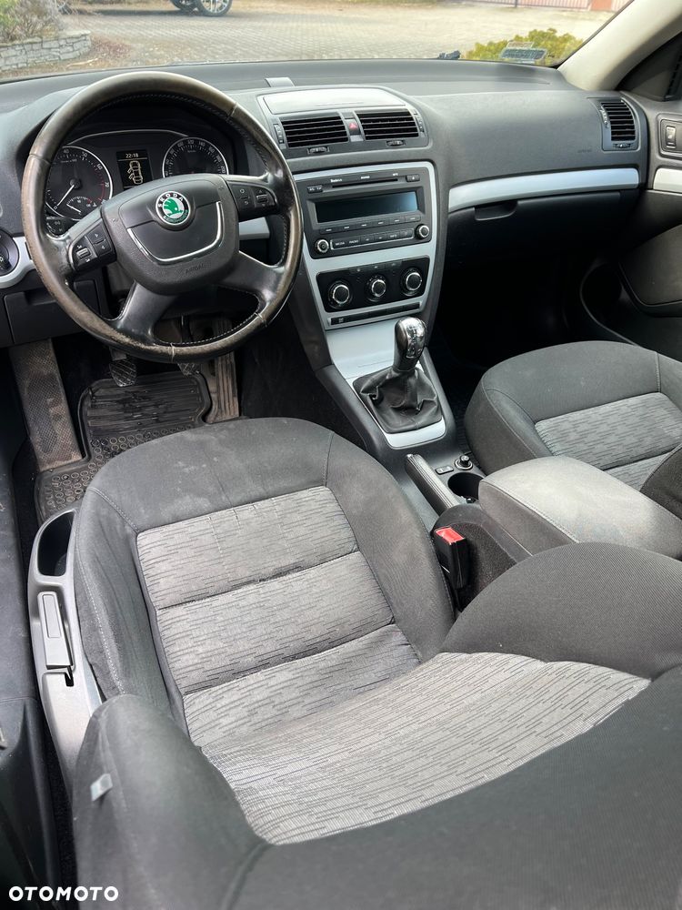 Skoda Octavia 1.8 TSI Ambiente - 9