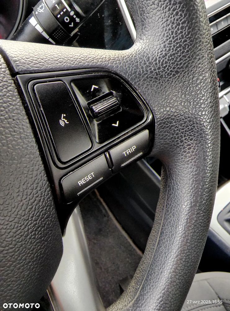 Kia Rio 1.2 L - 10