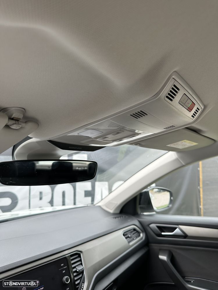 VW T-Roc - 34