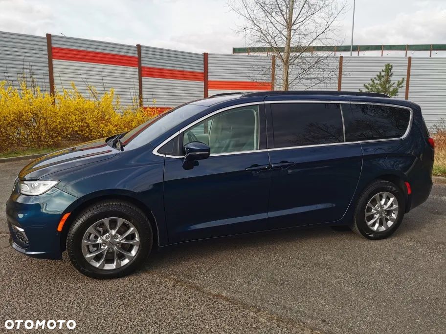 Chrysler Pacifica - 2