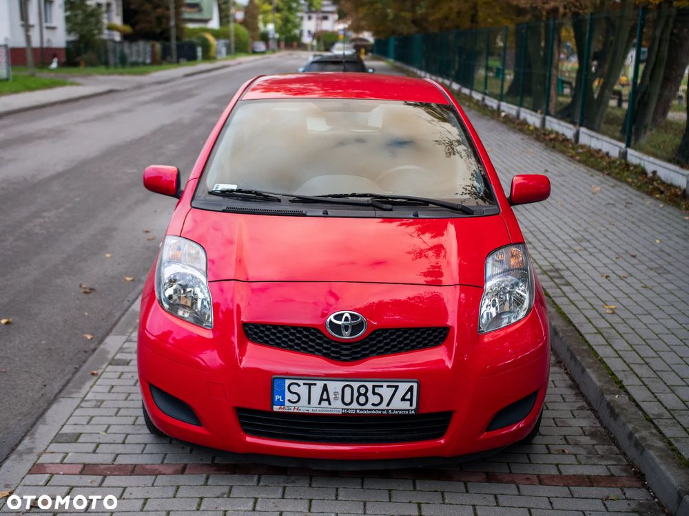 Toyota Yaris - 10