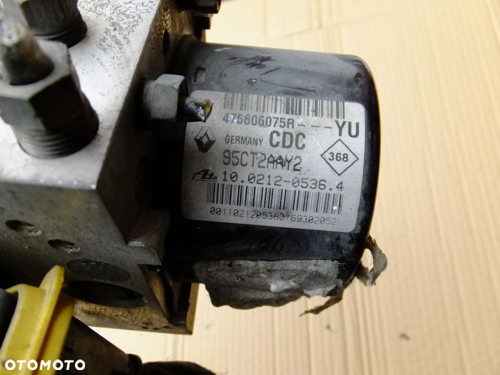 pompa abs renault megane III 28,5610-5607,3 476606075R - 3