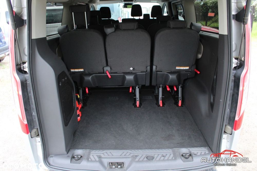 Ford Tourneo Custom - 11