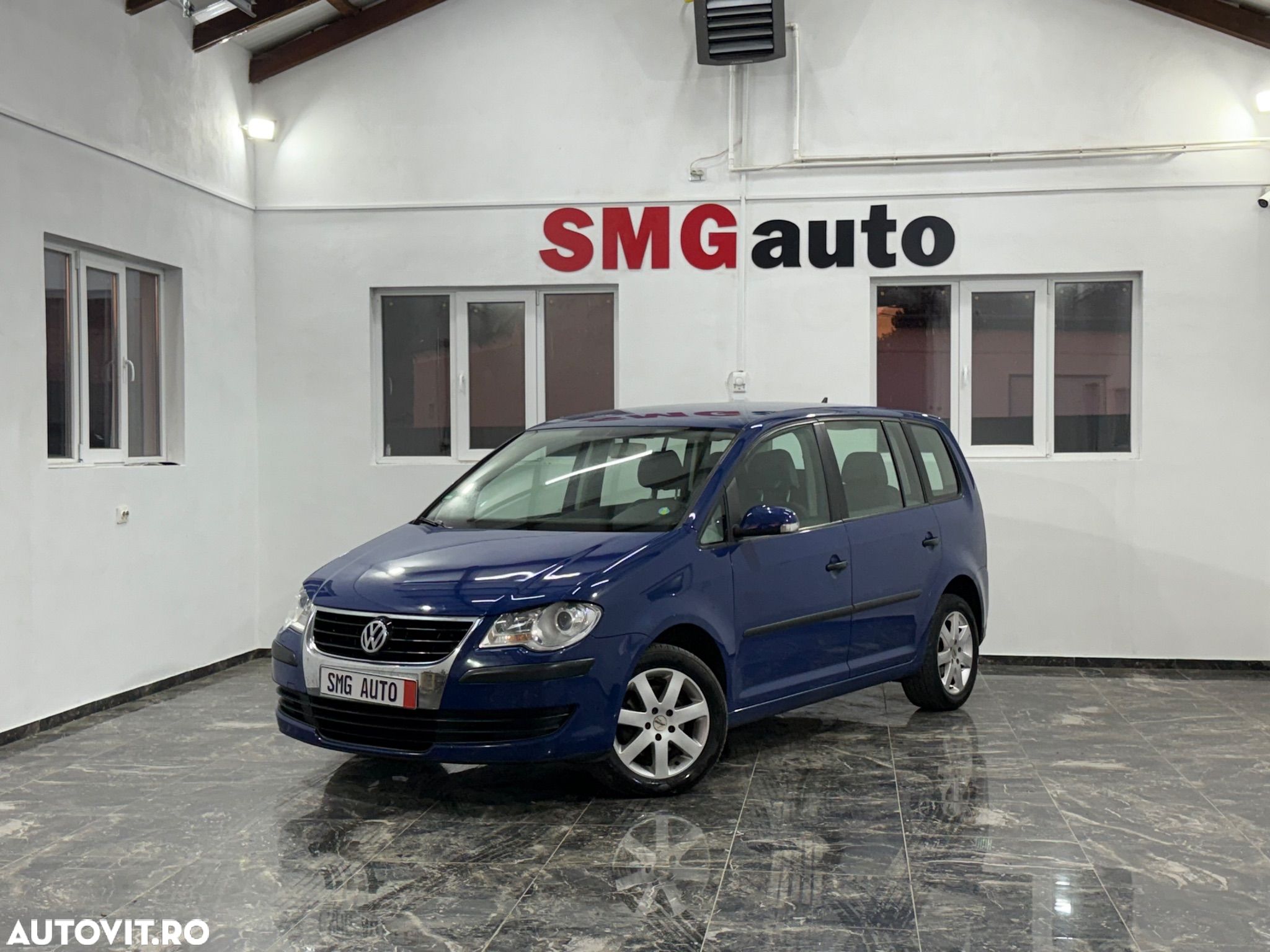 Volkswagen Touran 1.9 TDI Highline - 1
