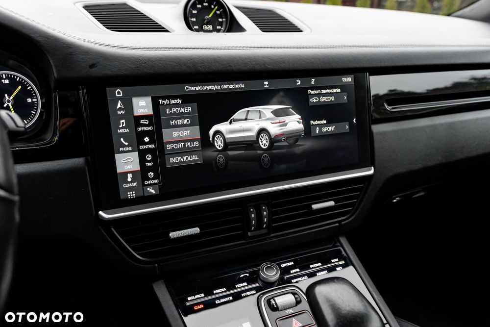 Porsche Cayenne S E-Hybrid - 35