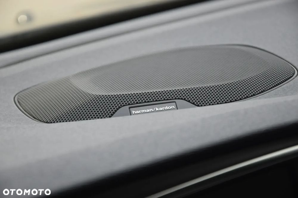 Volvo V40 T3 Geartronic RDesign - 25
