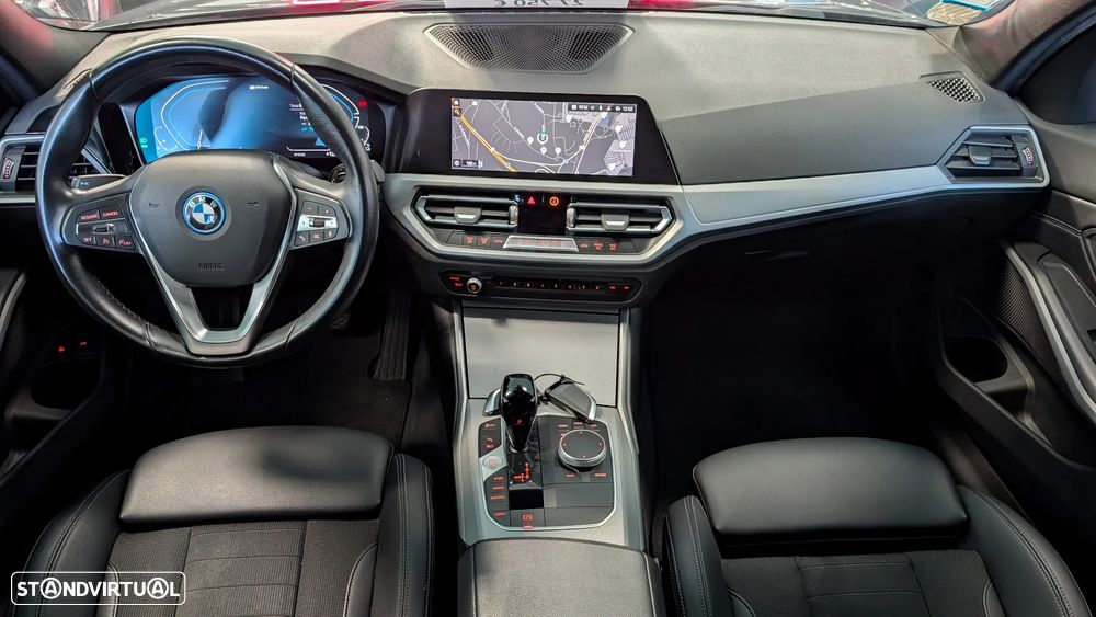 BMW 320 e Touring Corporate Edition Auto - 17