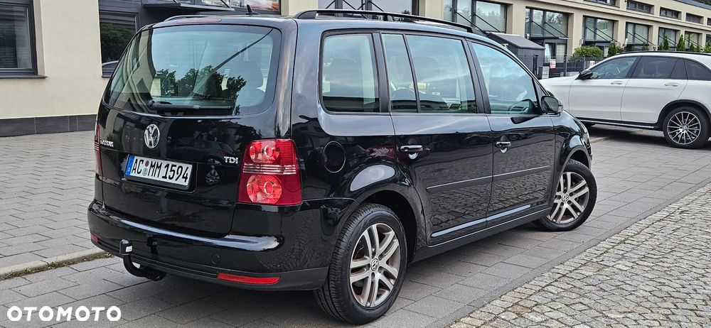 Volkswagen Touran 1.9 TDI DPF Conceptline - 20