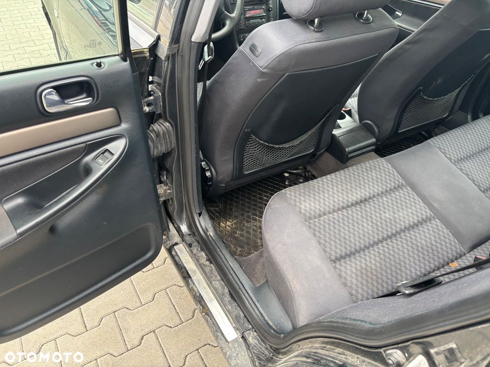 Audi A4 Limousine - 9