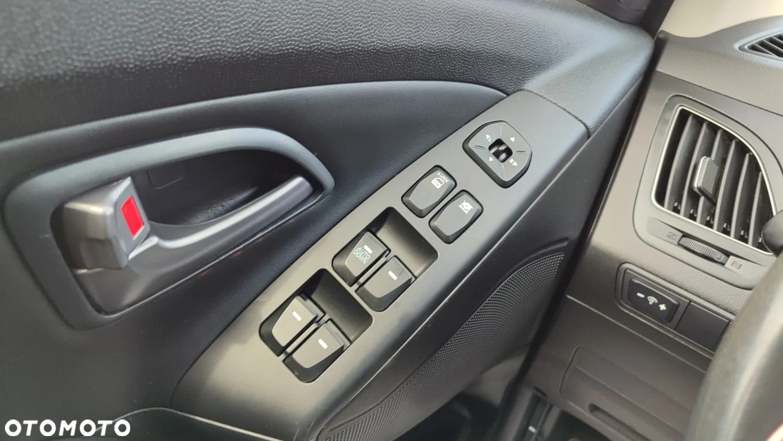 Hyundai ix35 - 23