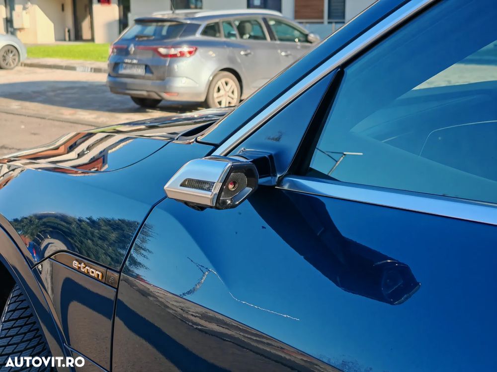 Audi e-tron 55 quattro advanced - 22