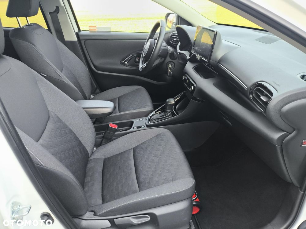 Toyota Yaris Hybrid 1.5 Style - 9