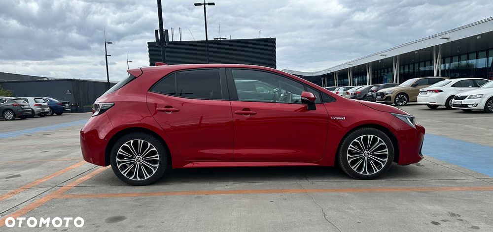 Toyota Corolla 2.0 Hybrid Executive - 8