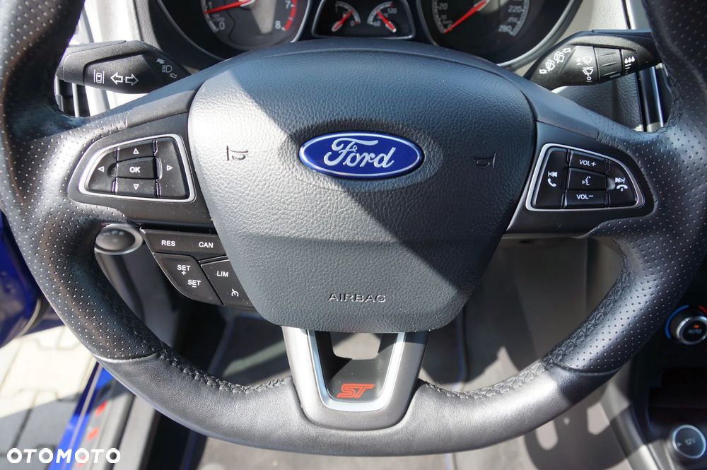 Ford Focus ST - 21