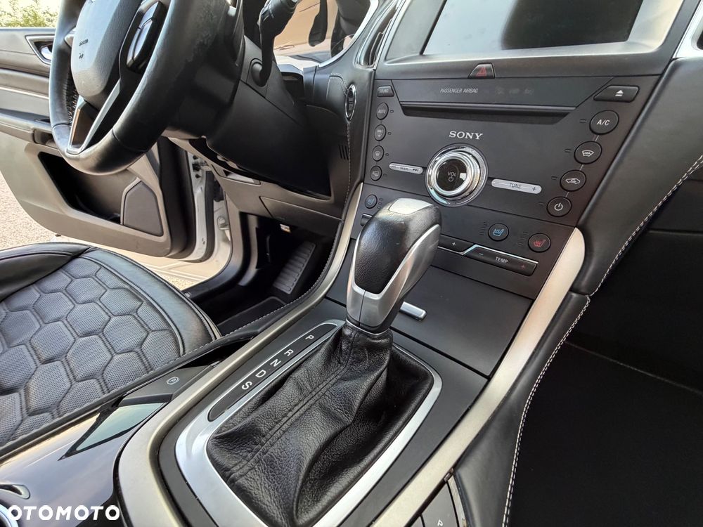 Ford S-Max 2.0 EcoBoost Vignale - 26